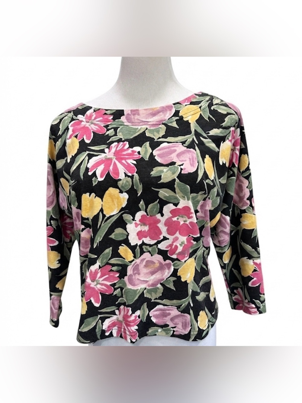 Vintage LA ANNEX Floral Top Size Small 50/50 Cotton Poly Made In USA Black Rose